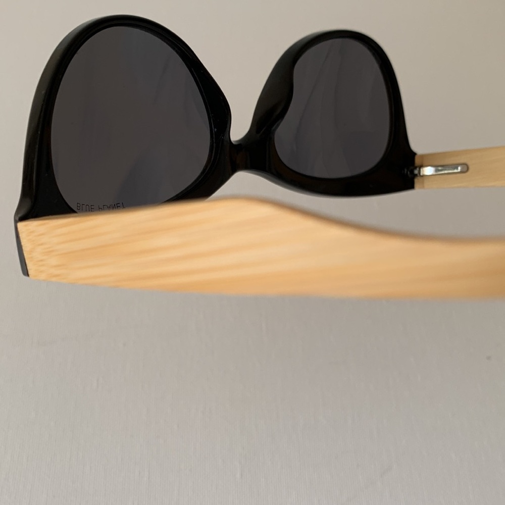 Sunglasses - Picture 4 of 8